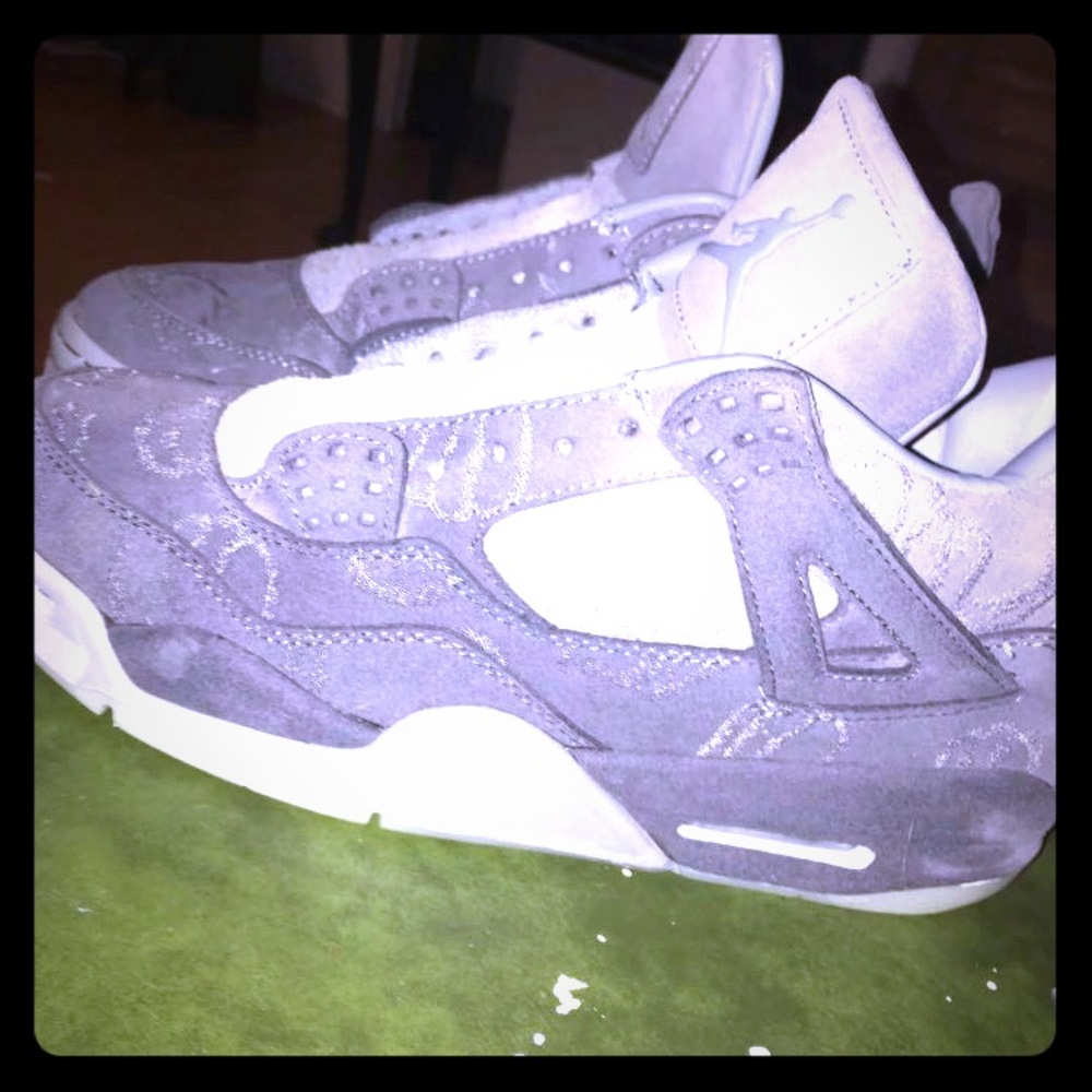 jordan 4 kaws
